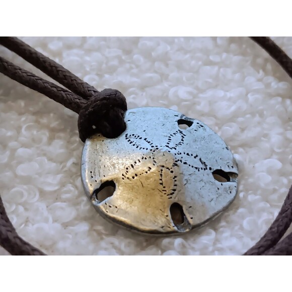 Boho Pewter Sand Dollar Pendant Necklace Adjustable Brown Cord 22 in - Picture 7 of 8